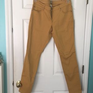 Mustard skinny jeans!